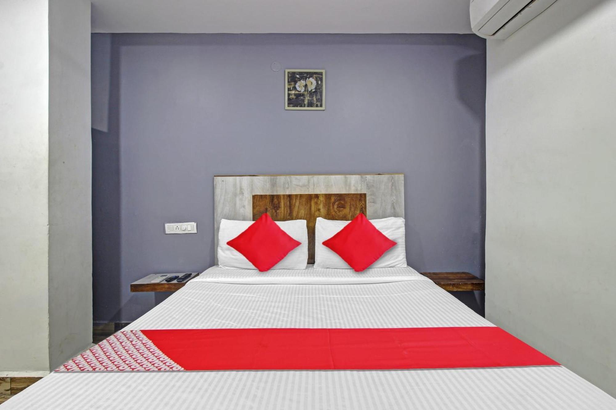 Super Hotel O Sri Sai Regency Гайдарабад Екстер'єр фото