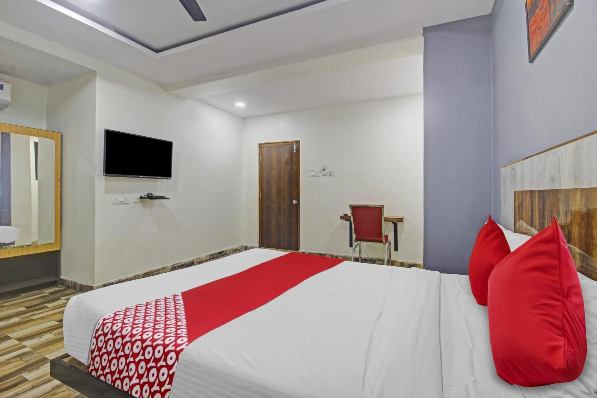 Super Hotel O Sri Sai Regency Гайдарабад Екстер'єр фото