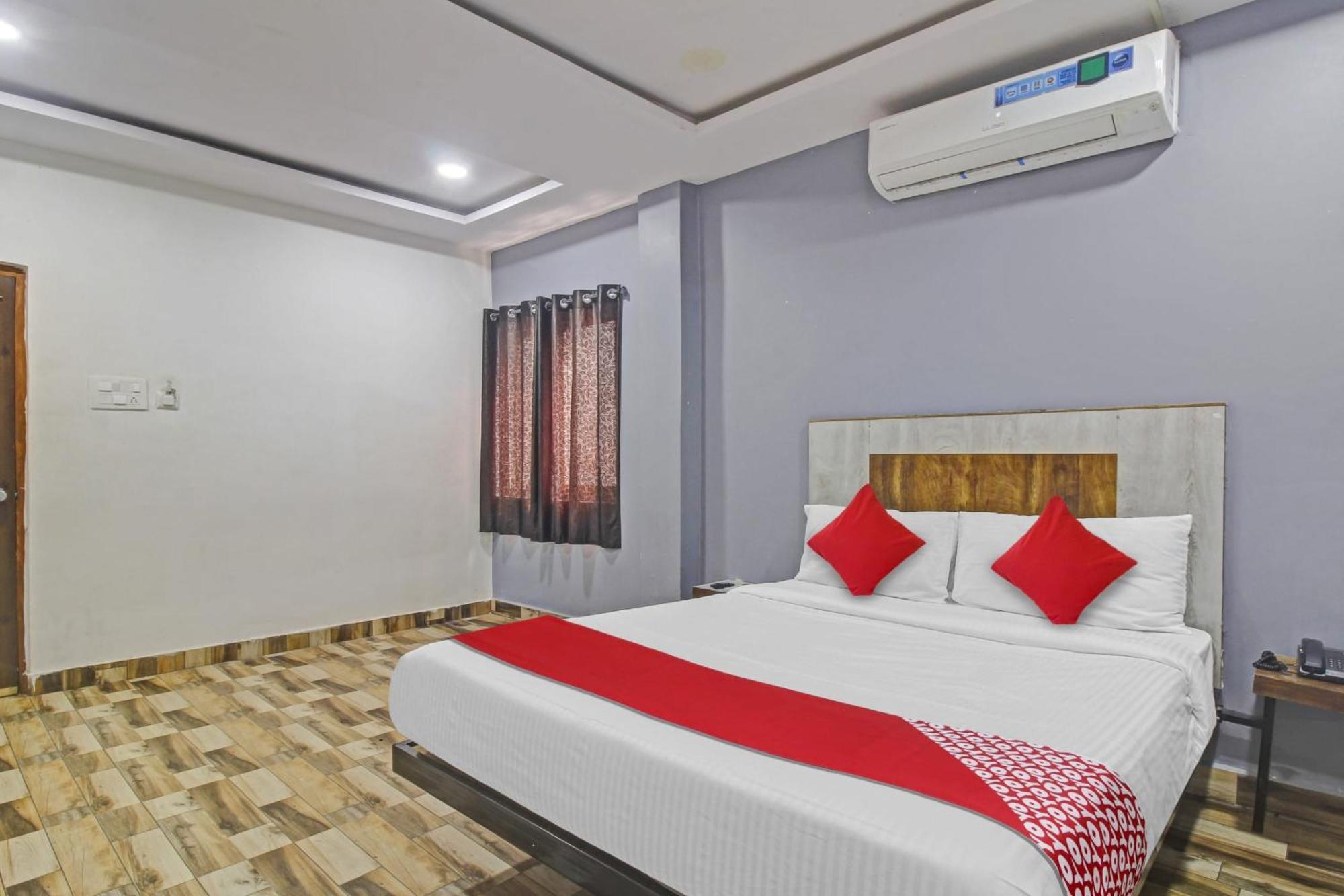 Super Hotel O Sri Sai Regency Гайдарабад Екстер'єр фото
