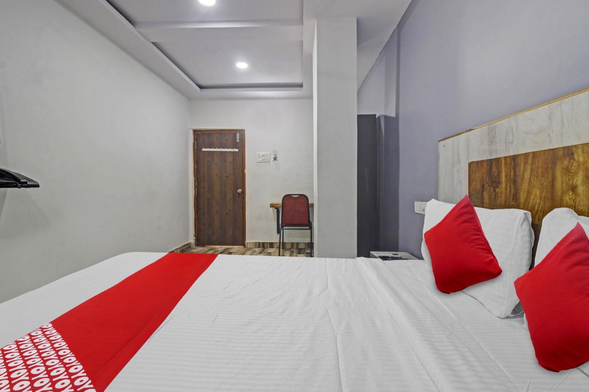 Super Hotel O Sri Sai Regency Гайдарабад Екстер'єр фото
